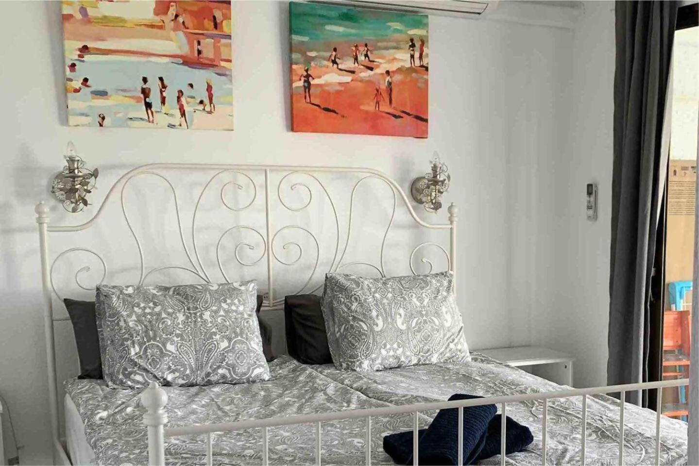 Stunning 50 Meters From The Sea Apartament *