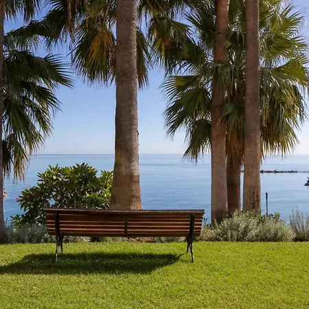 Stunning Apartment 50 Meters From The Sea Benalmádena Zewnętrze zdjęcie