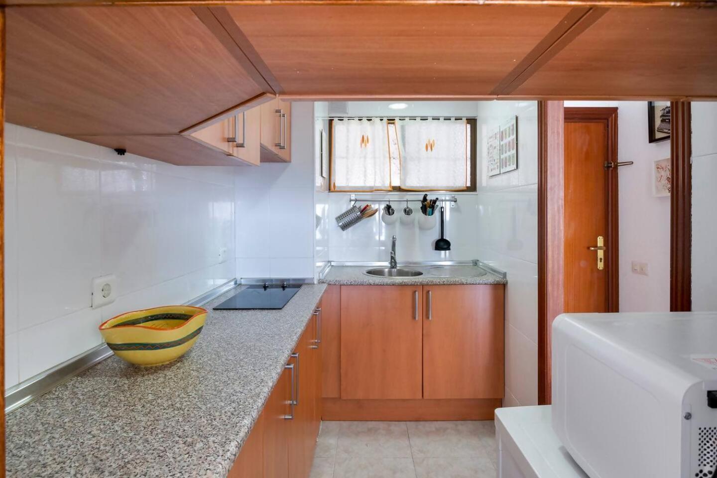 Stunning 50 Meters From The Sea Apartament Benalmádena