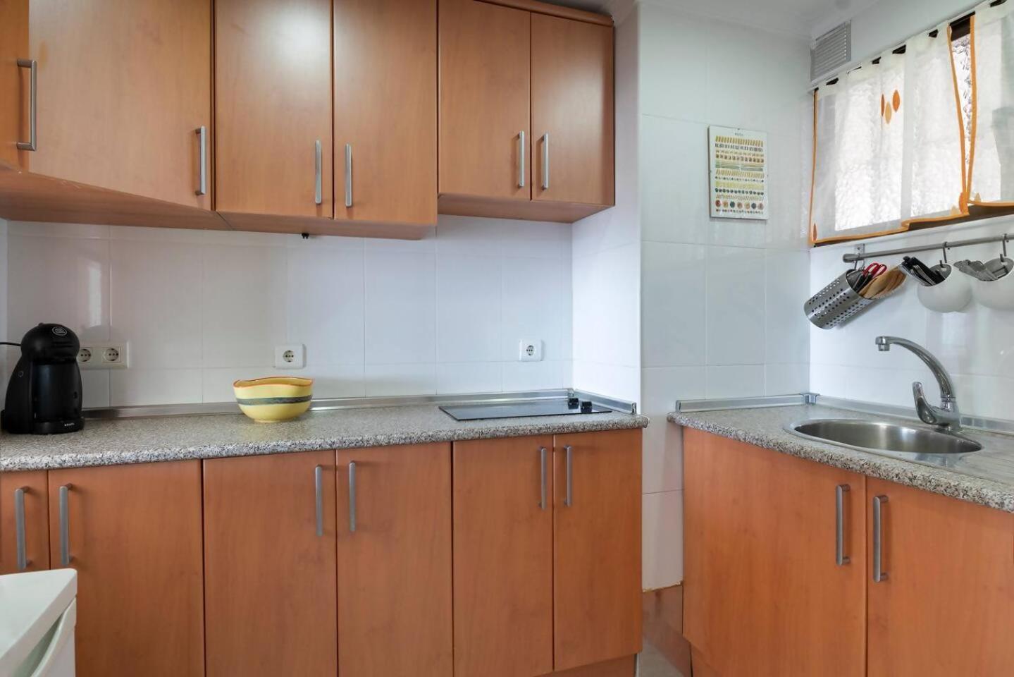Stunning Apartment 10 Meters From The Beach With Parking *